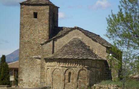 Iglesia de Santa María de Isún de Basa